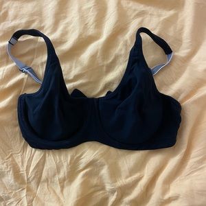 Lululemon black bra 32d
